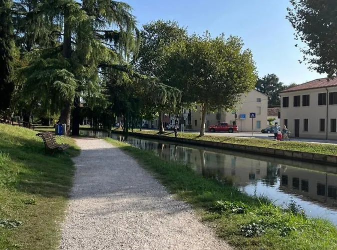 Duomo * كاستيلفرانكو فينيتو