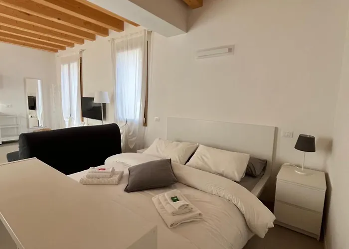 Duomo شقة كاستيلفرانكو فينيتو